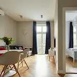 아파트호텔 Playroom 4*