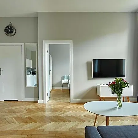 Apartahotel Playroom 4*