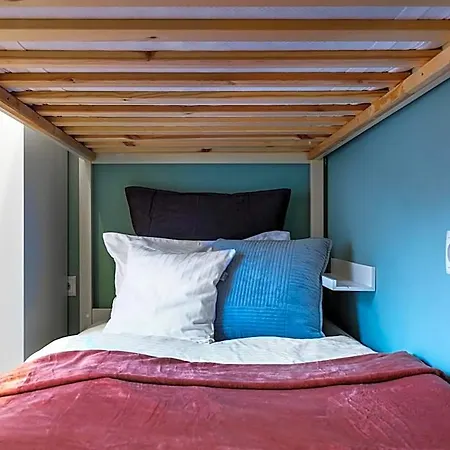 Playroom Hotel apartamentowy 4*