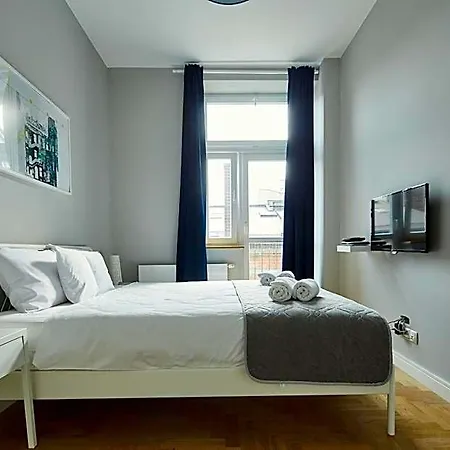 Playroom Hotel apartamentowy 4*