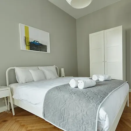 Playroom Aparthotel 4*